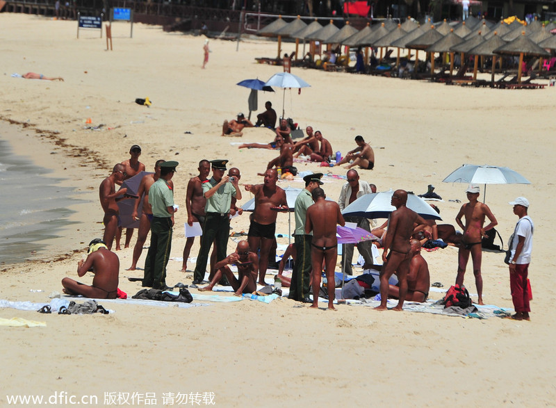 People Walking Naked On Beach - Two detained for swimming, sunbathing in the nude[1]|chinadaily.com.cn