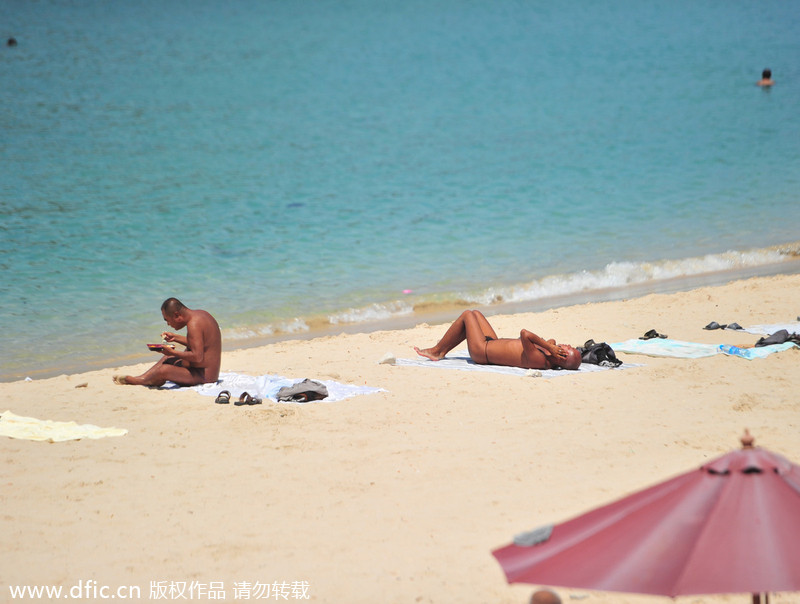 Hot Nude Beach Sunbathing - Two detained for swimming, sunbathing in the nude[4]|chinadaily.com.cn