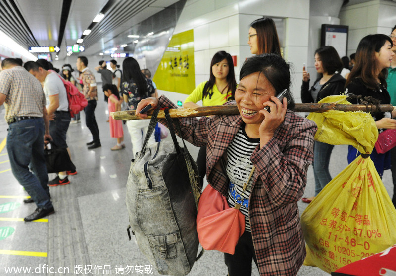 China's post-festival travel hits record peak