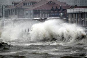 Typhoon Nakri arrives in E China