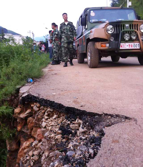 Barrier lakes pose threat in quake-hit Ludian