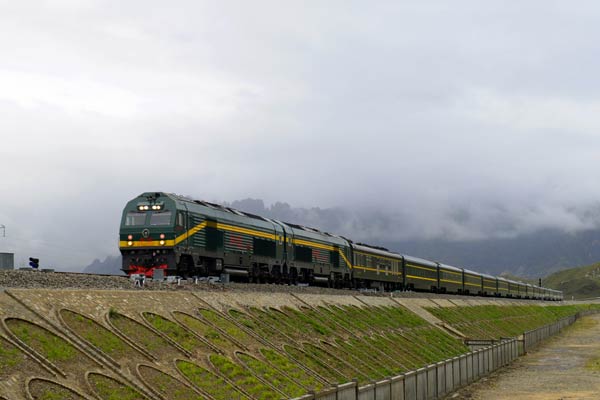 New Tibetan rail line a boost for region