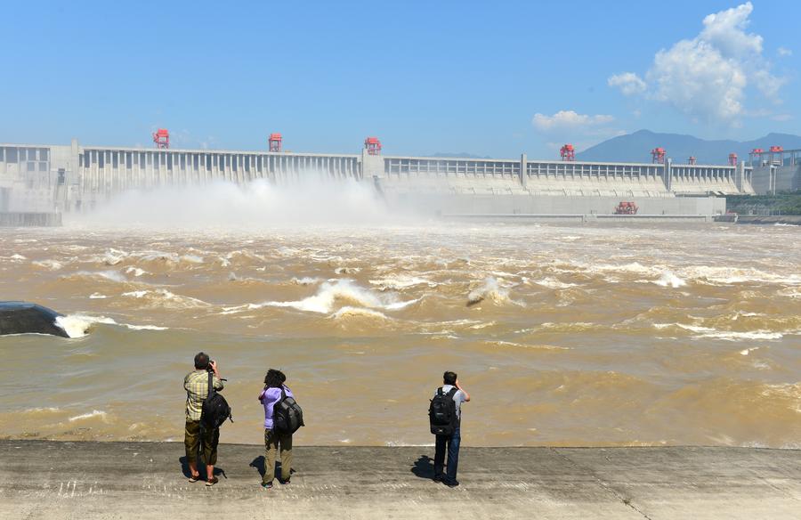 Three Gorges Dam discharges flood water