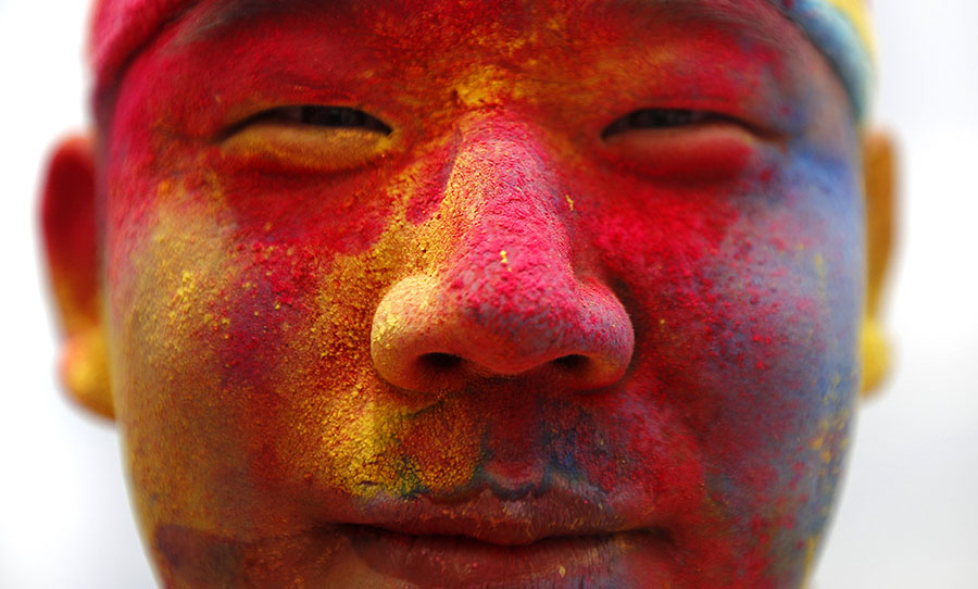 Run or dye - Hindu Holi festival-inspired running comes to Shanghai