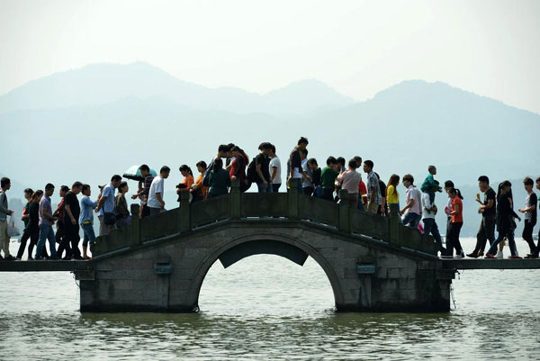 Golden Week brings tourism peak