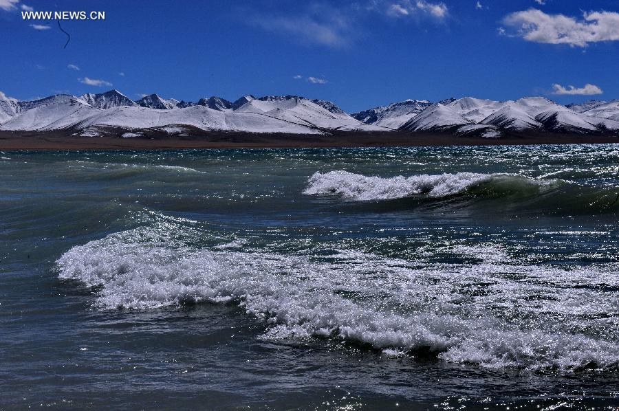 Scenery of Lake Namtso in China's Tibet