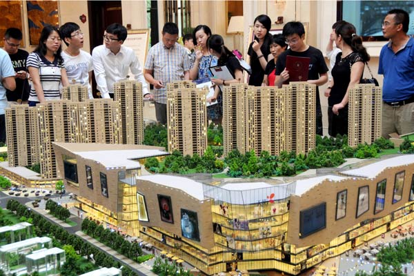 China home prices fall in December