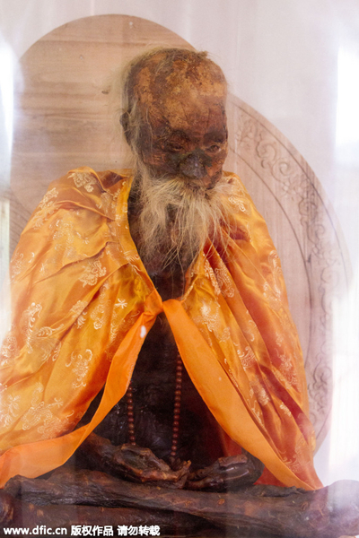 Trending across China: A marvelous mummified monk