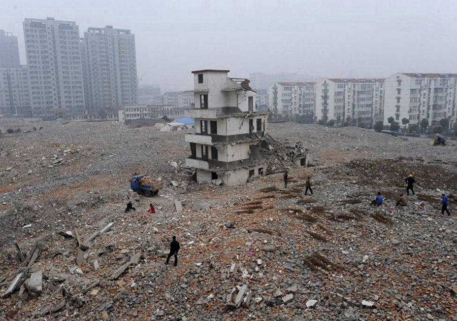 Stubborn 'nail houses' in China