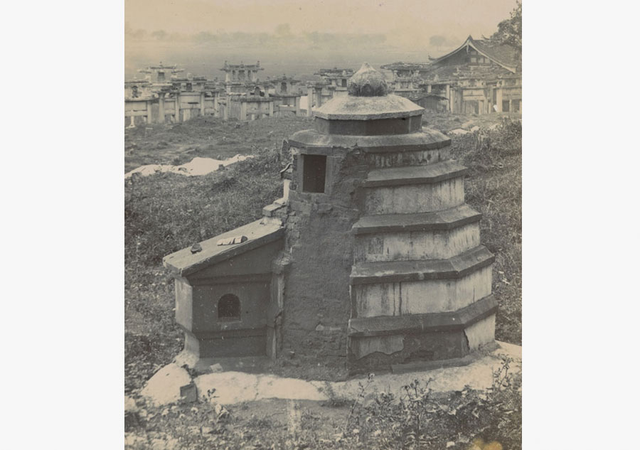 China in the 1890s through British photographer's lens