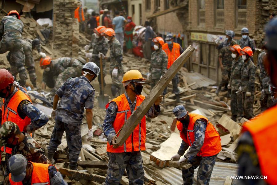 Chinese rescuers work on outskirts of Kathmandu, Nepal