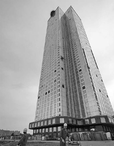 57-floor building goes up in 19 days