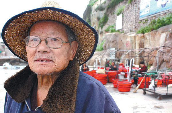Old fisherman recalls heroic act