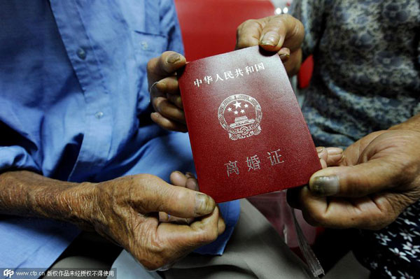 Marriages of elderly in China suffer 'retirement itch'