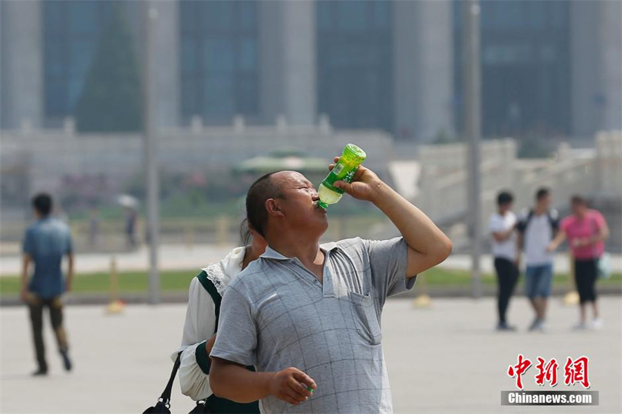 Beijing roasts in high temperature