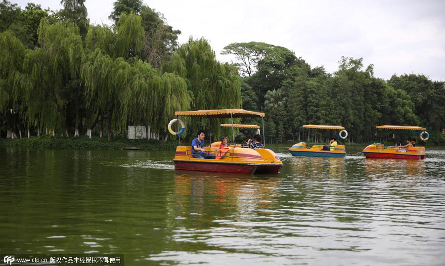 Rainfall lashes S China's Guangdong province