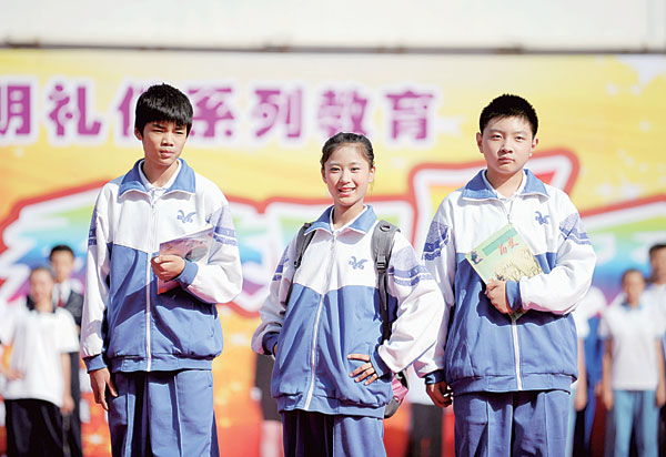 Social media buzz over the ugliness of Chinese school uniforms