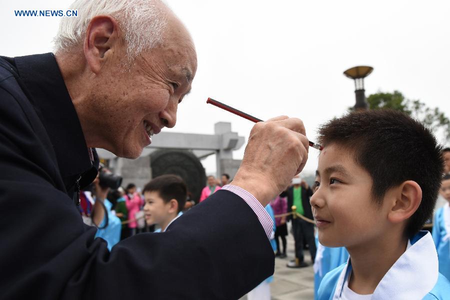 Children take part in first writing ceremony in SW China