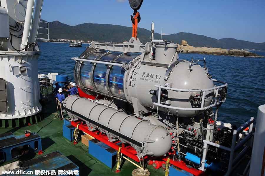 World's largest tourism submersible begins trial run in Hainan