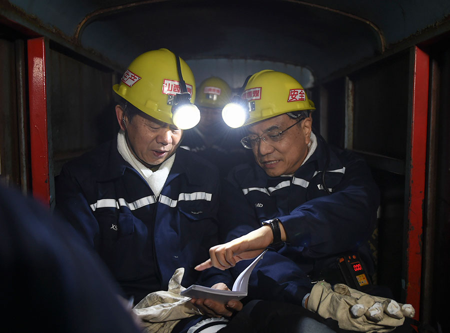 Li springs a surprise on coal mine visit