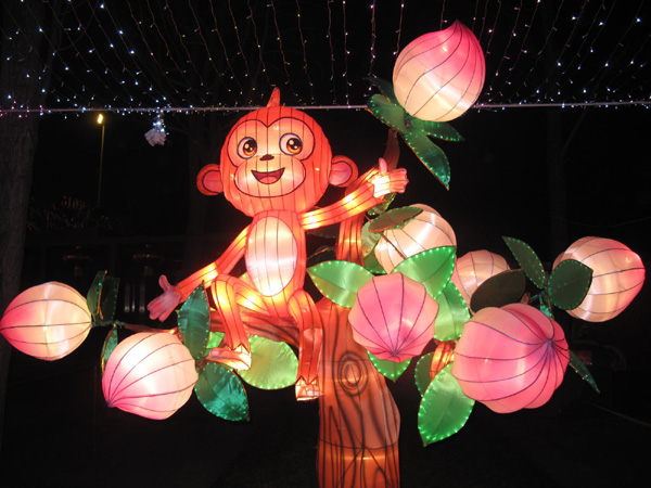 Lanterns light up the sky at Jinsha Site Museum