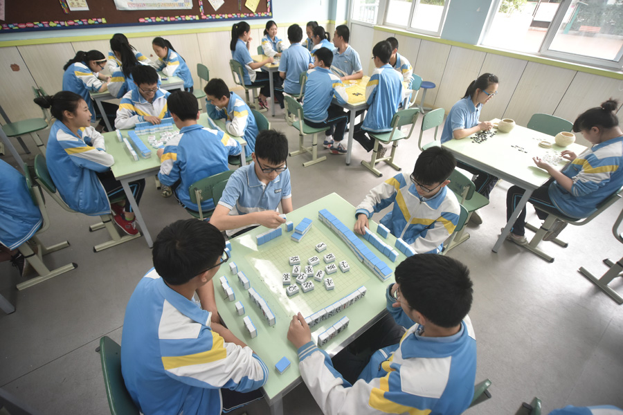 How mahjong can improve your chances with English