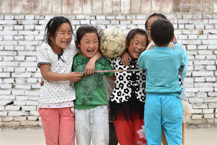 Children enjoy fun of sports in rural areas of Shanxi