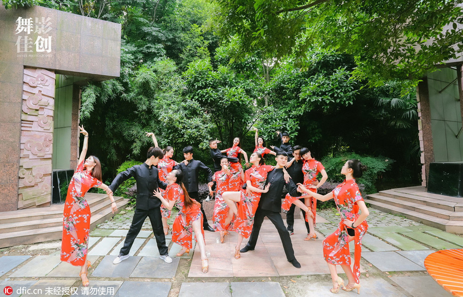 Graduates of dancing major pose in style