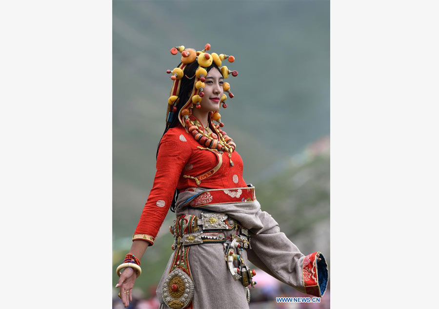 Traditional Tibetan costumes presented in fashion show