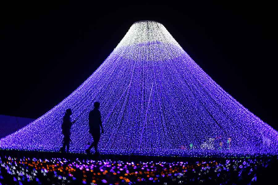 Millions of LED lights shine in E China