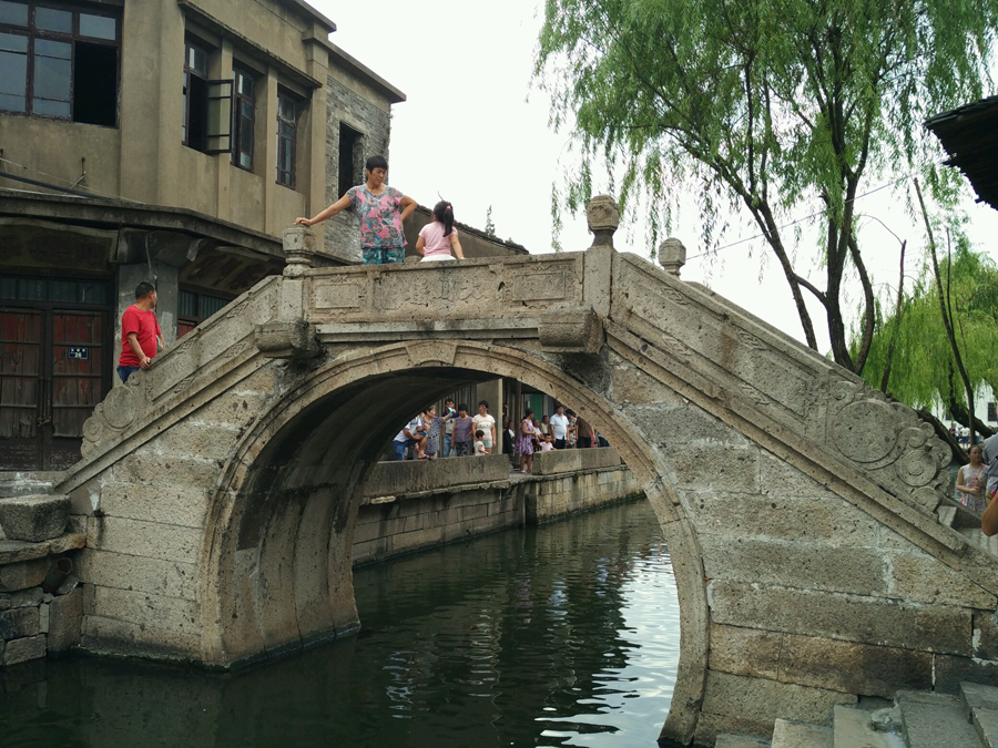 Beautiful scenes and casual life in Shaoxing