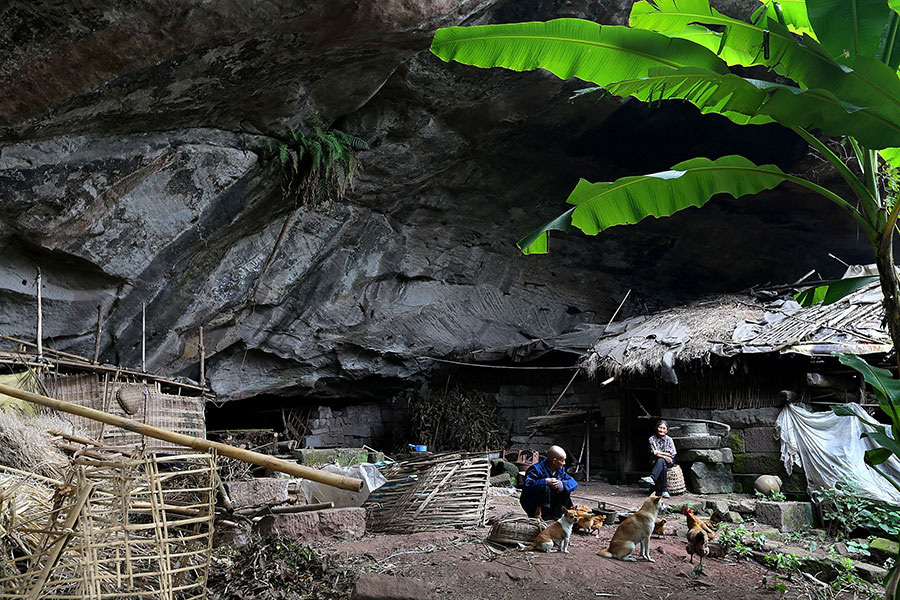 Couple living in a cave for 54 years