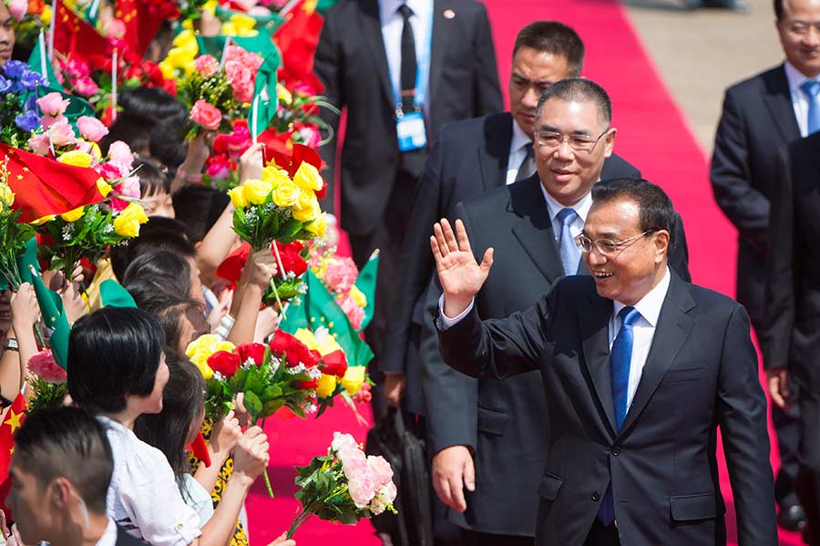 Li arrives in Macao to boost ties with Portuguese-speaking countries