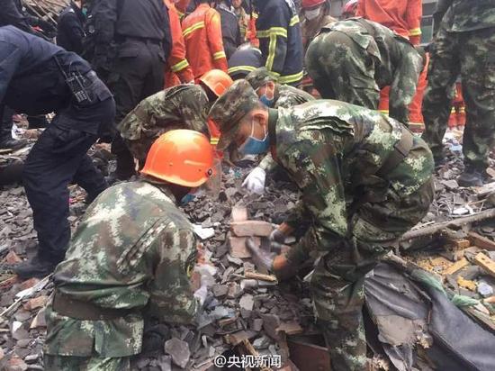 More than 20 buried under collapsed buildings in Wenzhou [2]|chinadaily.com.cn