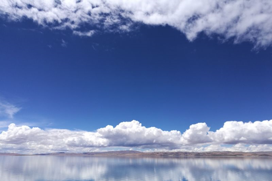 Under the blue sky of Tibet