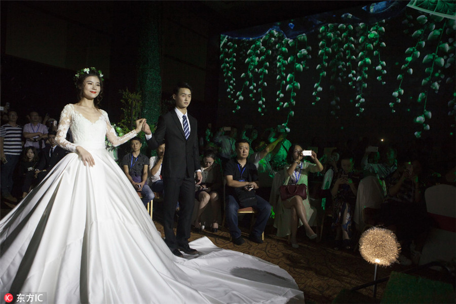 Looking for dream wedding? Try 4D hologram technology