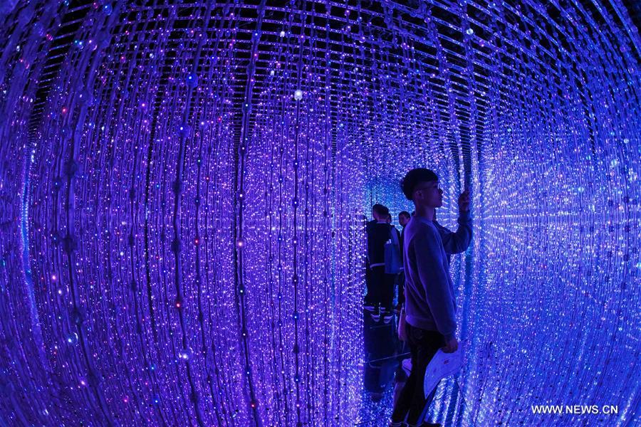 Visitors enjoy light show in Taipei