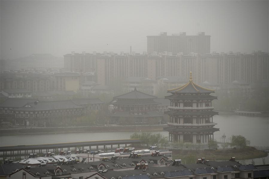 Sandstorm blankets Northwest China's Ningxia