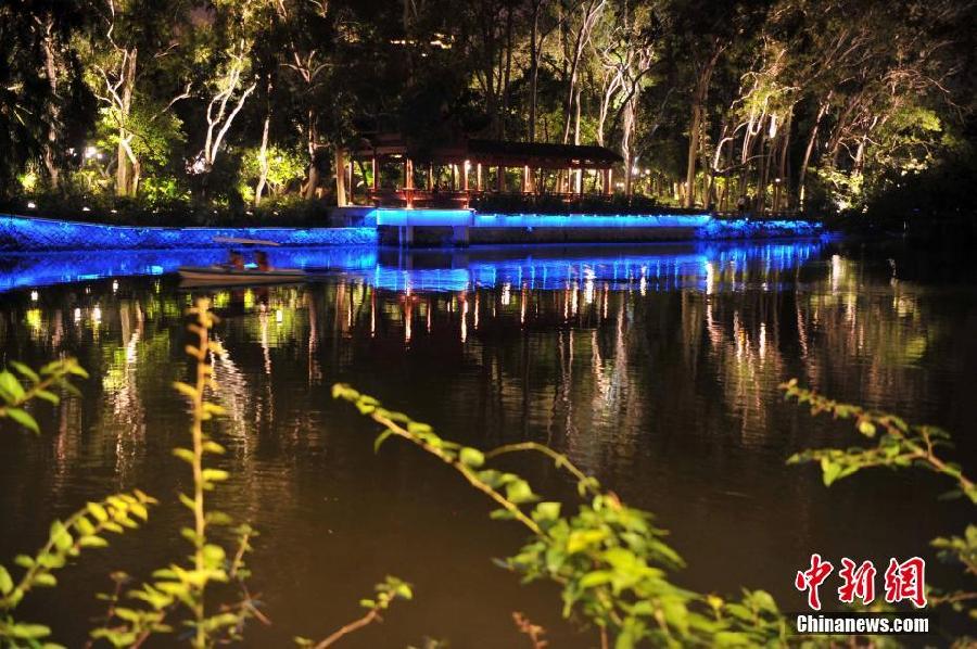 A shimmering, beautiful scene in Fuzhou West Lake Park