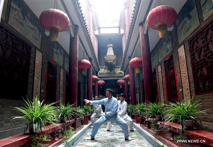 Central China tai chi training centers attract hundreds of followers
