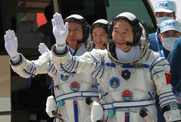 Shenzhou IX spacecraft to be launched Saturday