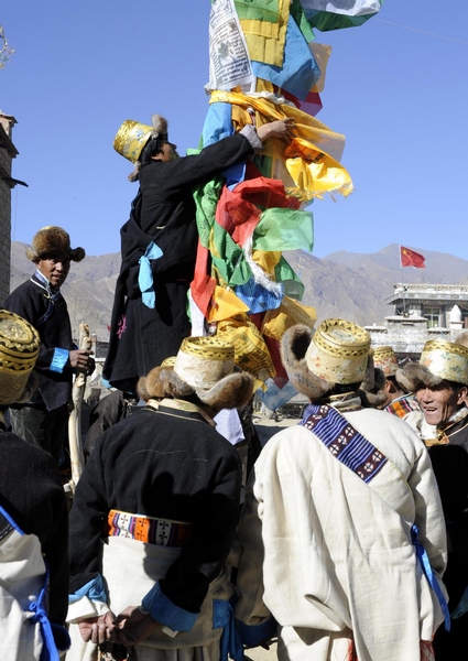 Tibetans observe 'Year of Water Snake'