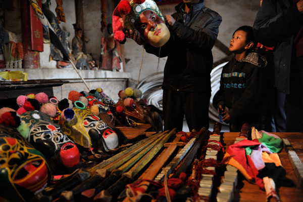 Efforts needed to nurture ethnic culture and language in Yunnan