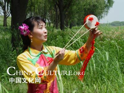 Flower Drum Lantern, the ballet of the East