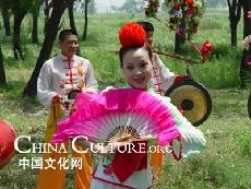 Flower Drum Lantern, the ballet of the East