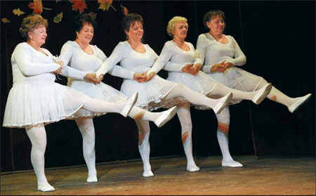 Ballet keeps Polish seniors on toes