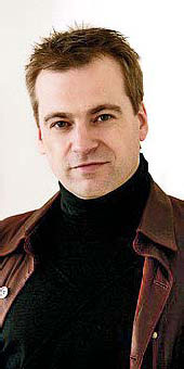 Jonathan Nott leads China Philharmonic