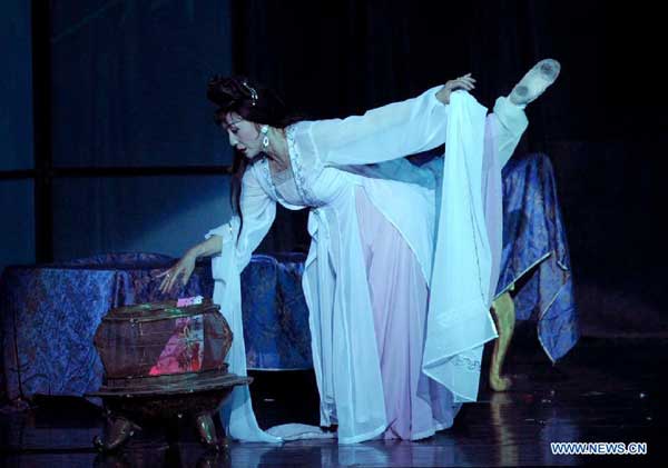 Famous dancer performs Dream of the Red Chamber in Beijing