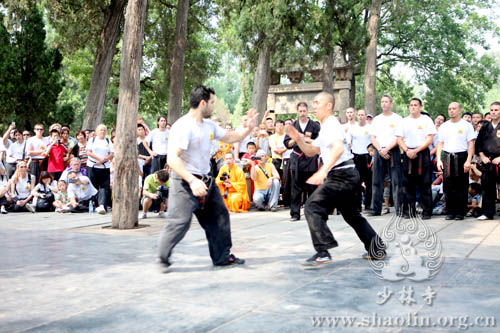 US martial artists arrive at Shaolin Temple