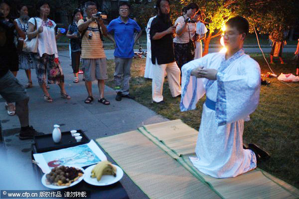 Qixi: Enjoy traditional festival in ancient way